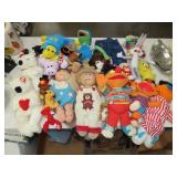 Lot of Stuffed Animals / Dolls
