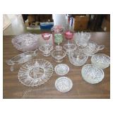 Table Lot of Glassware