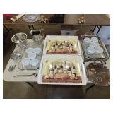 Table Lot of Kitchenware