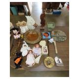 Table Lot of Decor, Dolls & Household