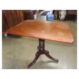 Antique Mahogany Tilt Top Table