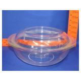 Pyrex 2 Liter Casserole w/ Lid