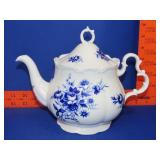 Royal Albert Connoisseur Teapot