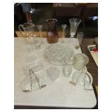 Table Lot of Glassware