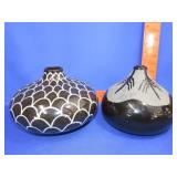 2 Vases