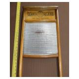 Leader Globe Washboard