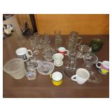 Table Lot of Glassware