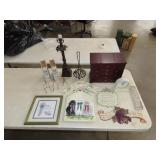 Table Lot of Household Decor