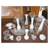 Table Lot of Glassware