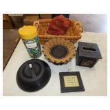 Table Lot of Household & Decor
