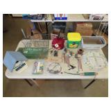 Table Lot of Garden Decor