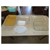 Table Lot of Casserole Dishes & Bakeware