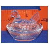 Miniature Clear Glass Hen on Nest - 2 1/2"