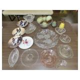 Table Lot of Glassware