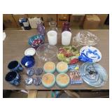 Table Lot of Glassware
