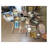 Table Lot - Kitchenware & Household