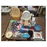 Table Lot of Decor & Household