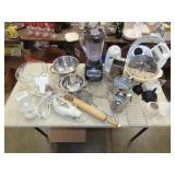 Table Lot of Kitchenware