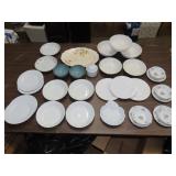 Table Lot of China & Dinnerware