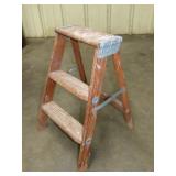 Wood Step Ladder