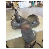 Traditional Leather Western Saddle Fabtron