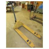 E-Z-V Pallet Jack 5500 Pound Works