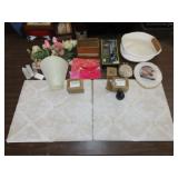 Table Lot of Household
