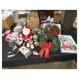 Table Lot of Christmas