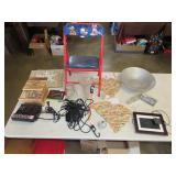 Table Lot of Household & Misc