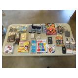 Table Lot of Household & Misc