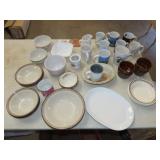 Table Lot of Dinnerware
