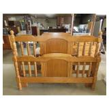 Full/Queen Bed w/ Metal Rails