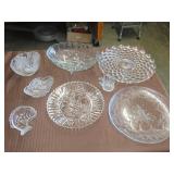 Table Lot of Glassware