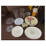 Table Lot of Glassware