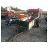 New Idea Model 17 Manure Spreader