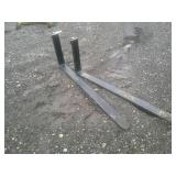 UNUSED 60' Pallet Fork Set