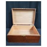 Vintage humidifier box