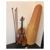Antique violin set, hard case, 3 bows, Germany