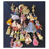 Large group of vintage dolls