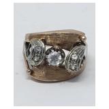 18k gold ring with clear glass stone