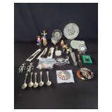 Box of miscellaneous silver plate spoons, d