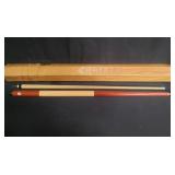 Dufferin pool cue, with case