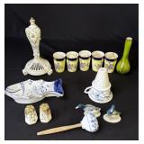 Lot of vintage ceramic items