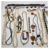 Group of costume jewelry, necklaces
