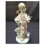 Lladro signed porcelain figurine