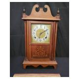 Vintage sessions mantel clock