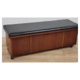 Lane cedar chest
