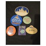 Disney pinsand emblems