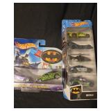 Lot of 2 hotwheel Batman collectibles