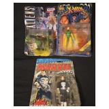 Lot of 3 collectible action figures Aliens and